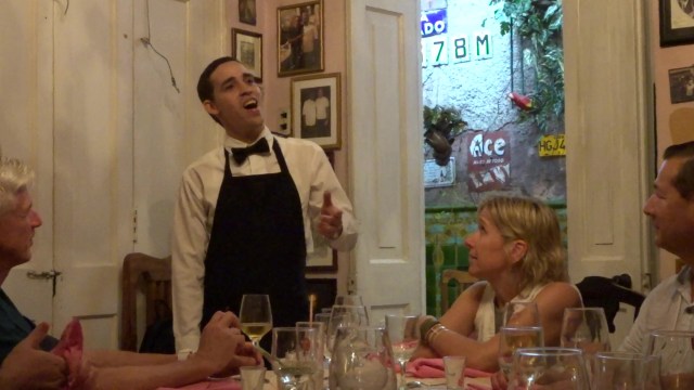 MAH03298_Moment(5)_Moment